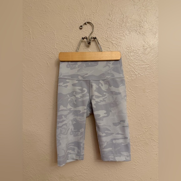 Lululemon Athletica shorts - Picture 2 of 8